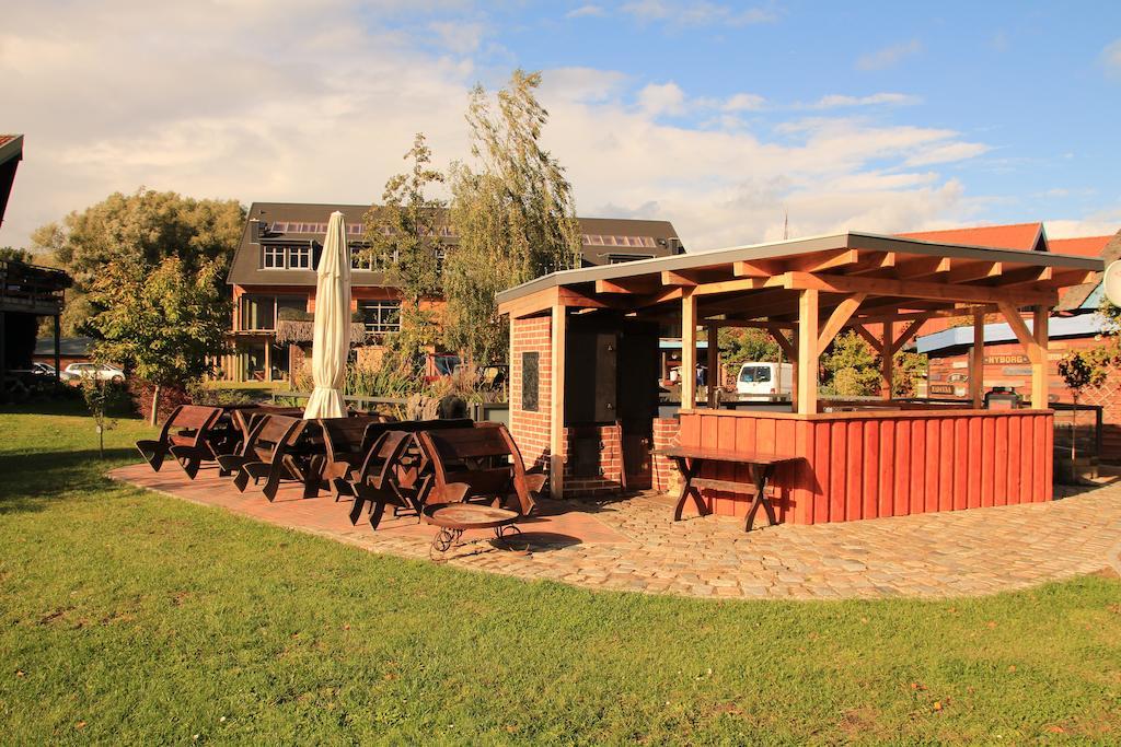 An Der Metow-Ferienpark Hotel Plau am See Exterior foto