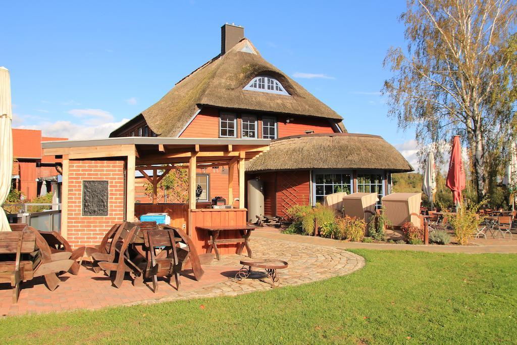 An Der Metow-Ferienpark Hotel Plau am See Exterior foto